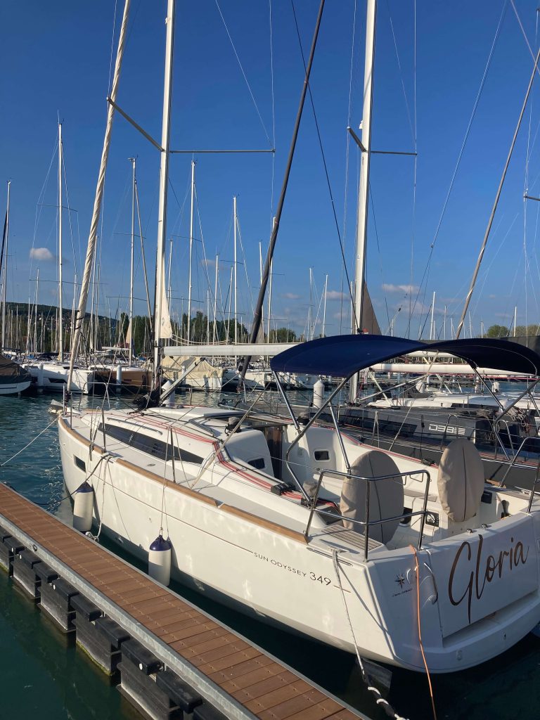 SportYacht.hu - Jeanneau Sun Odyssey 349